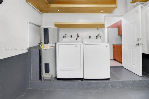 Casa en venta en Homestead, Florida, 3 dormitorios, 156.45 m2 № 2033643 - foto 24