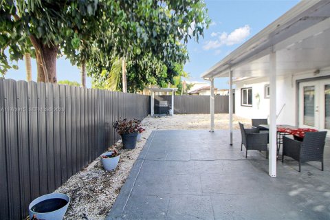 Casa en venta en Homestead, Florida, 3 dormitorios, 156.45 m2 № 2033643 - foto 22