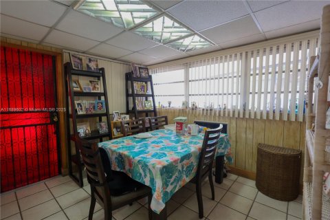 Villa ou maison à vendre à Hialeah, Floride: 3 chambres, 116.59 m2 № 1938907 - photo 18