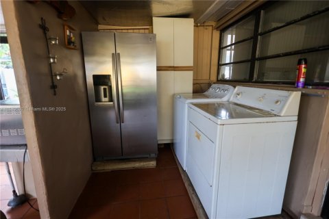 Villa ou maison à vendre à Hialeah, Floride: 3 chambres, 116.59 m2 № 1938907 - photo 21
