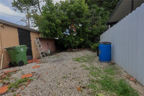 Villa ou maison à vendre à Hialeah, Floride: 3 chambres, 116.59 m2 № 1938907 - photo 27