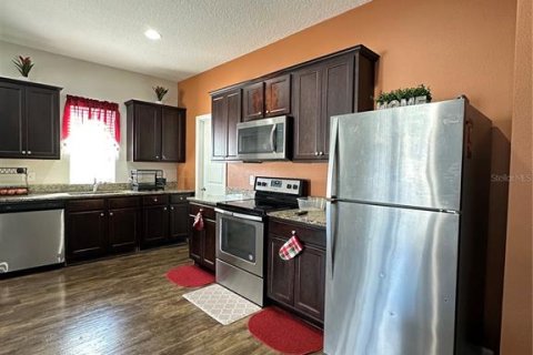 House in Lake Wales, Florida 3 bedrooms, 153.75 sq.m. № 1576432 - photo 3