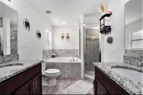 Casa en venta en Lakeland, Florida, 3 dormitorios № 2037719 - foto 7