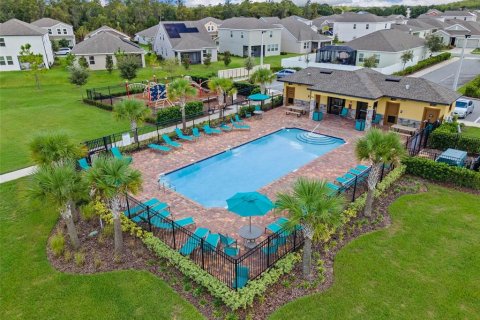 House in Kissimmee, Florida 5 bedrooms, 319.4 sq.m. № 2097163 - photo 4