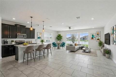 House in Kissimmee, Florida 5 bedrooms, 319.4 sq.m. № 2097163 - photo 6