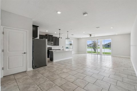 House in Kissimmee, Florida 5 bedrooms, 319.4 sq.m. № 2097163 - photo 10
