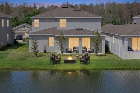 House in Kissimmee, Florida 5 bedrooms, 319.4 sq.m. № 2097163 - photo 3