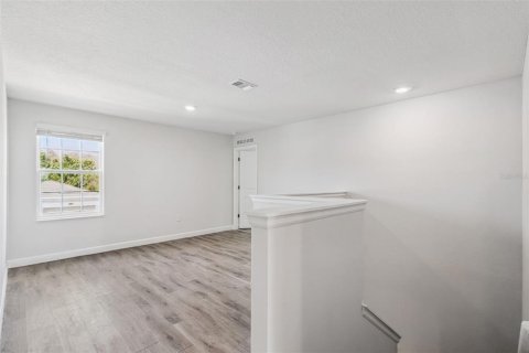 House in Kissimmee, Florida 5 bedrooms, 319.4 sq.m. № 2097163 - photo 16