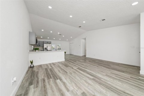 Casa en venta en Winter Haven, Florida, 3 dormitorios, 113.15 m2 № 2337247 - foto 5