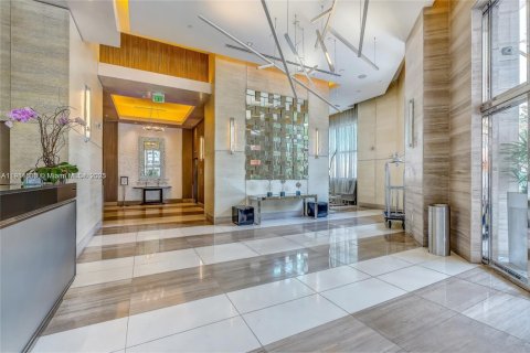 Снять в аренду кондоминиум в Майами, Флорида 2 спальни, 127.55м2, № 1970441 - фото 15