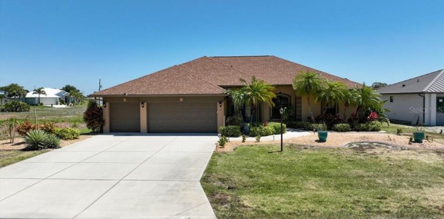Casa en Rotonda, Florida 3 dormitorios, 224.17 m2 № 2151654