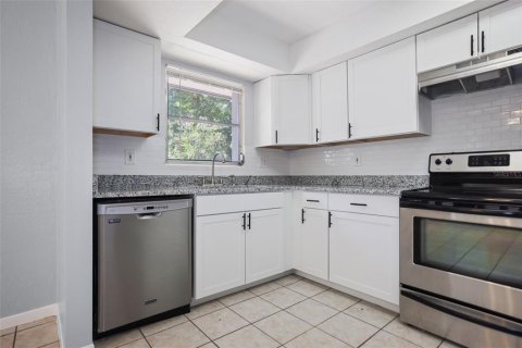 Propiedad comercial en venta en Largo, Florida, 4 dormitorios, 197.7 m2 № 2430585 - foto 30