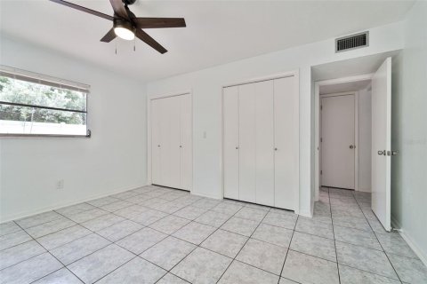 Propiedad comercial en venta en Largo, Florida, 4 dormitorios, 197.7 m2 № 2430585 - foto 14