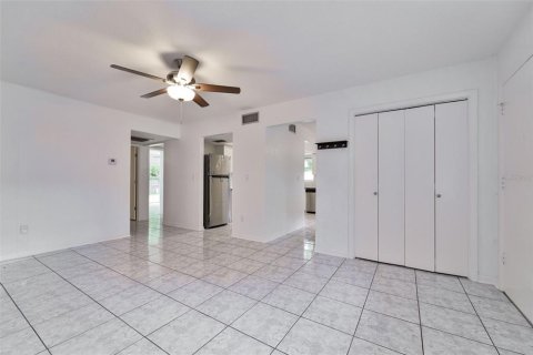 Propiedad comercial en venta en Largo, Florida, 4 dormitorios, 197.7 m2 № 2430585 - foto 22
