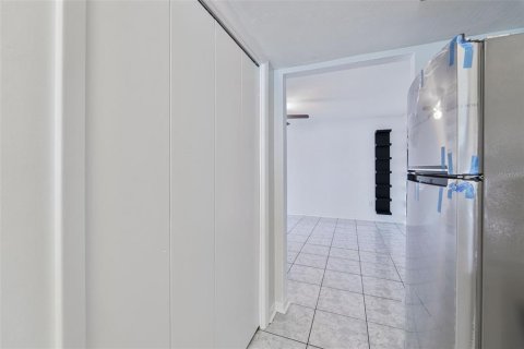 Propiedad comercial en venta en Largo, Florida, 4 dormitorios, 197.7 m2 № 2430585 - foto 20