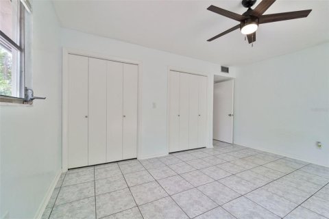 Propiedad comercial en venta en Largo, Florida, 4 dormitorios, 197.7 m2 № 2430585 - foto 15