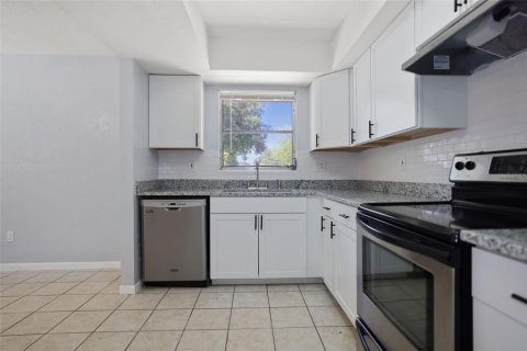 Propiedad comercial en venta en Largo, Florida, 4 dormitorios, 197.7 m2 № 2430585 - foto 7