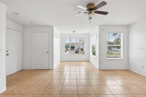 Condo in Kissimmee, Florida, 2 bedrooms № 2102657 - photo 21