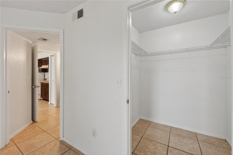 Condo in Kissimmee, Florida, 2 bedrooms № 2102657 - photo 18