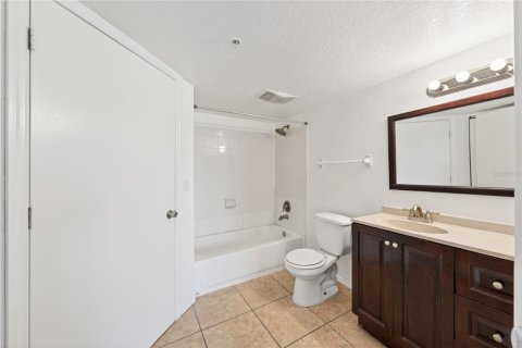 Condo in Kissimmee, Florida, 2 bedrooms № 2102657 - photo 27