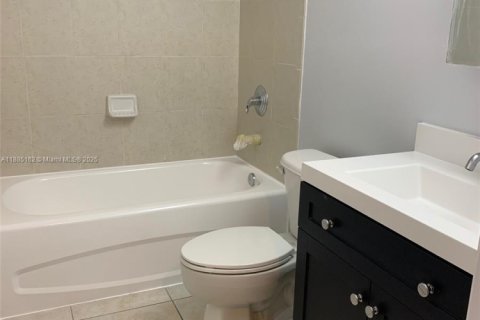 Copropriété à vendre à Doral, Floride: 2 chambres, 84.54 m2 № 1930628 - photo 16