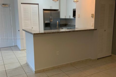 Copropriété à vendre à Doral, Floride: 2 chambres, 84.54 m2 № 1930628 - photo 5