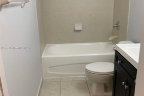 Copropriété à vendre à Doral, Floride: 2 chambres, 84.54 m2 № 1930628 - photo 18