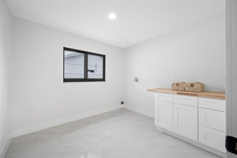 Villa ou maison à vendre à Tampa, Floride: 3 chambres, 159.42 m2 № 2427677 - photo 21