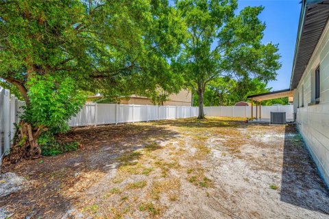 Villa ou maison à vendre à Tampa, Floride: 3 chambres, 159.42 m2 № 2427677 - photo 25