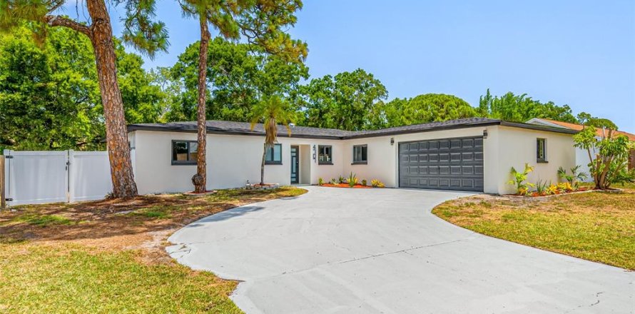 Villa ou maison à Tampa, Floride 3 chambres, 159.42 m2 № 2427677