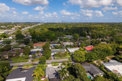 Casa en venta en Plantation, Florida, 3 dormitorios, 209.12 m2 № 2066326 - foto 6