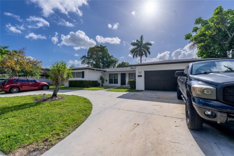 Casa en venta en Plantation, Florida, 3 dormitorios, 209.12 m2 № 2066326 - foto 16