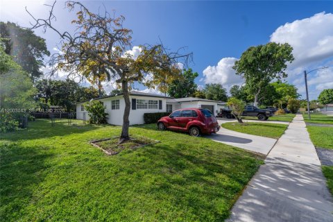 Casa en venta en Plantation, Florida, 3 dormitorios, 209.12 m2 № 2066326 - foto 20