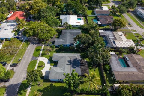 Casa en venta en Plantation, Florida, 3 dormitorios, 209.12 m2 № 2066326 - foto 3