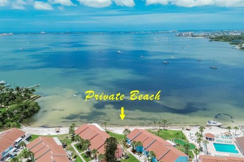 Copropriété à vendre à Saint Petersburg, Floride: 2 chambres, 97.55 m2 № 2220356 - photo 2
