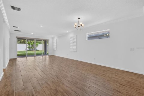 Villa ou maison à vendre à Mount Dora, Floride: 4 chambres, 218.88 m2 № 2299593 - photo 15