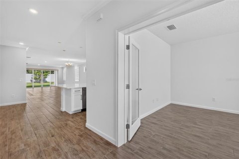 Villa ou maison à vendre à Mount Dora, Floride: 4 chambres, 218.88 m2 № 2299593 - photo 6