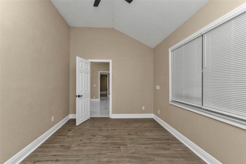 House in Port Charlotte, Florida 5 bedrooms, 179.58 sq.m. № 1523031 - photo 4