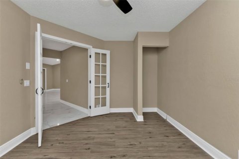 House in Port Charlotte, Florida 5 bedrooms, 179.58 sq.m. № 1523031 - photo 28