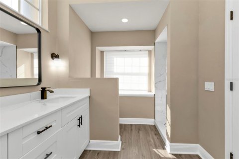 House in Port Charlotte, Florida 5 bedrooms, 179.58 sq.m. № 1523031 - photo 25