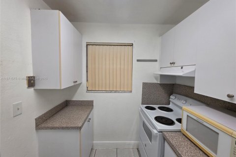 Copropriété à louer à Palmetto Bay, Floride: 2 chambres, 74.41 m2 № 1923665 - photo 4