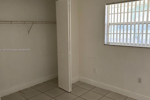 Copropriété à louer à Palmetto Bay, Floride: 2 chambres, 74.41 m2 № 1923665 - photo 13