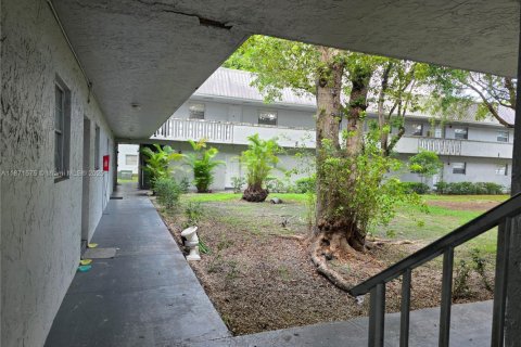 Copropriété à louer à Palmetto Bay, Floride: 2 chambres, 74.41 m2 № 1923665 - photo 18
