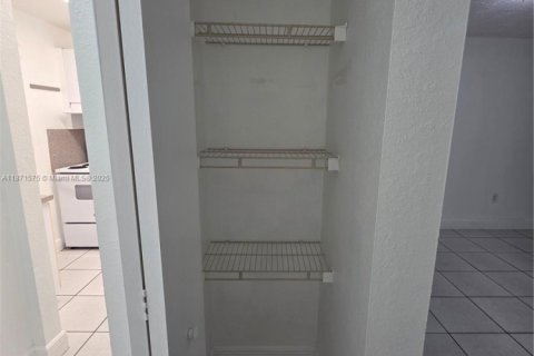 Copropriété à louer à Palmetto Bay, Floride: 2 chambres, 74.41 m2 № 1923665 - photo 27