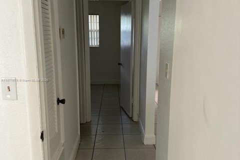 Copropriété à louer à Palmetto Bay, Floride: 2 chambres, 74.41 m2 № 1923665 - photo 11