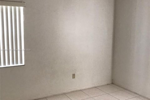 Copropriété à vendre à Miami, Floride: 2 chambres, 98.48 m2 № 2012551 - photo 23