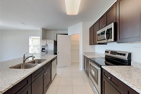 Casa en alquiler en Davenport, Florida, 4 dormitorios, 164.16 m2 № 1912341 - foto 7