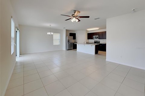 Casa en alquiler en Davenport, Florida, 4 dormitorios, 164.16 m2 № 1912341 - foto 4