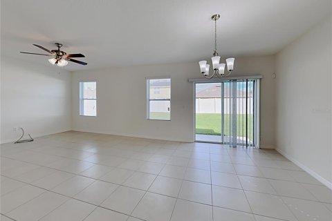 Casa en alquiler en Davenport, Florida, 4 dormitorios, 164.16 m2 № 1912341 - foto 2