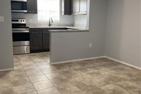 Copropriété à louer à Tampa, Floride: 2 chambres, 102.01 m2 № 2228090 - photo 6
